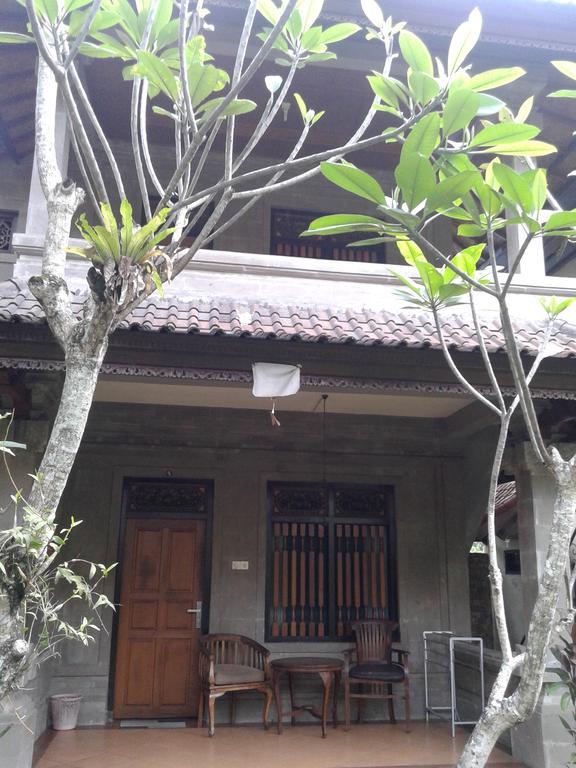 Dewi Ayu Accomodation Hotell Ubud Exteriör bild