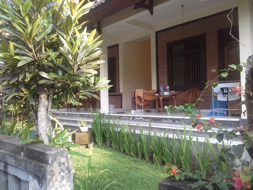 Dewi Ayu Accomodation Hotell Ubud Exteriör bild