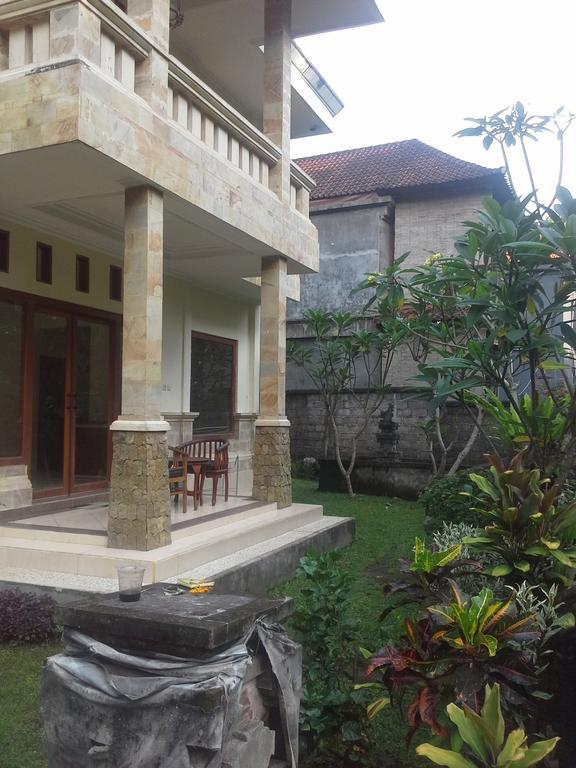 Dewi Ayu Accomodation Hotell Ubud Exteriör bild