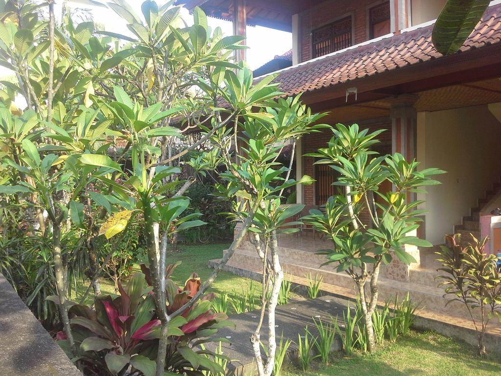 Dewi Ayu Accomodation Hotell Ubud Exteriör bild